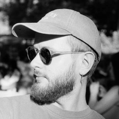 Михаил Симонов